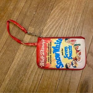 Walt Disney Snow White and the Seven Dwarfs Wristlet